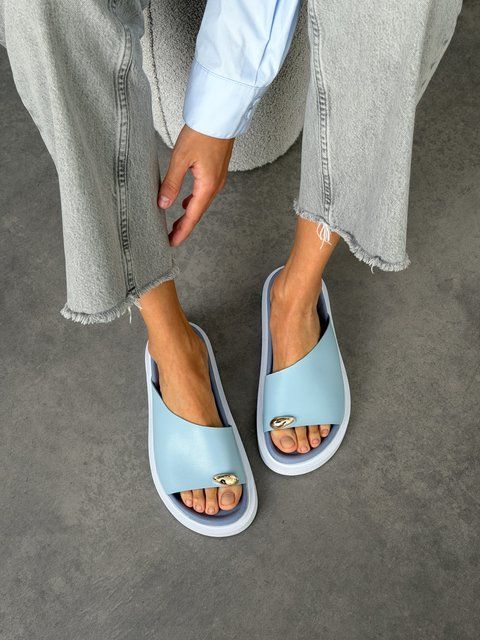 Ексклюзивні шльопанці тм LizMar із штучної шкіри блакитні 11431-142275 фото